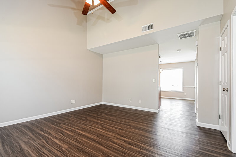 1,790/Mo, 4208 Youngstown Dr Greensboro, NC 27405 Living Room View