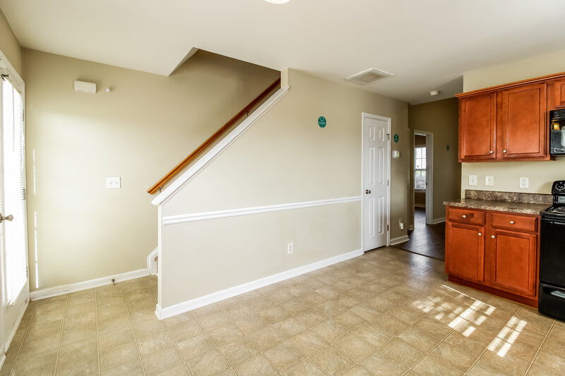 1,775/Mo, 4201 Youngstown Dr Greensboro, NC 27405 Dining Room View