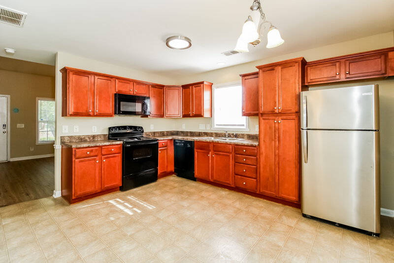 1,775/Mo, 4201 Youngstown Dr Greensboro, NC 27405 Kitchen View