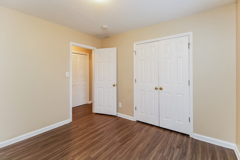 1,565/Mo, 2105 Brightwood School Rd Greensboro, NC 27405 Bedroom View