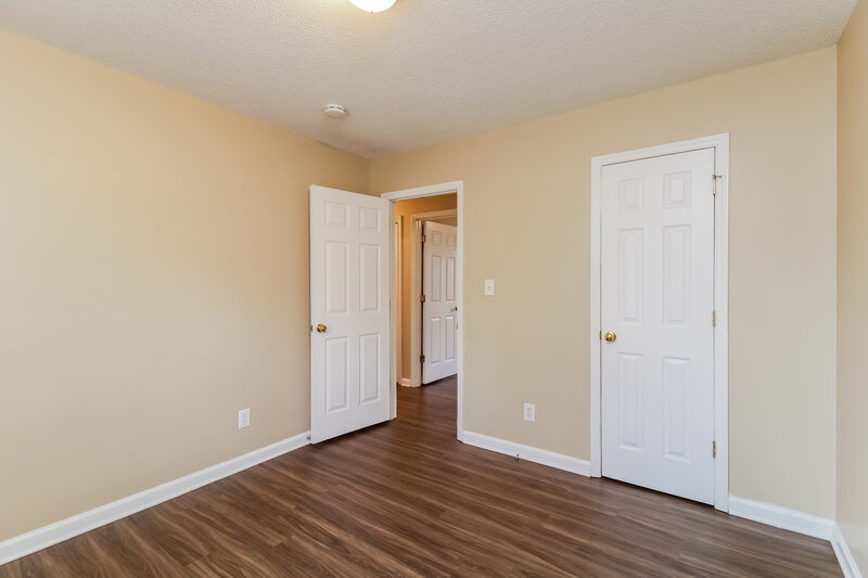 1,565/Mo, 2105 Brightwood School Rd Greensboro, NC 27405 Bedroom View 3