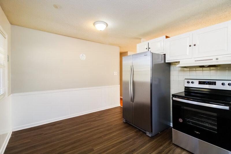 1,595/Mo, 3808 Gentry St Greensboro, NC 27407 Dining Room View