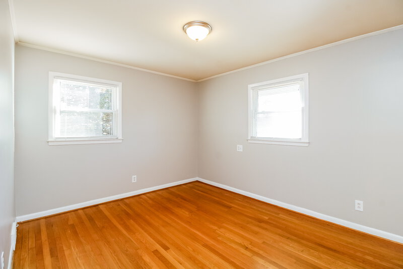 1,595/Mo, 3808 Gentry St Greensboro, NC 27407 Main Bedroom View