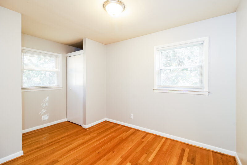 1,595/Mo, 3808 Gentry St Greensboro, NC 27407 Bedroom View 3