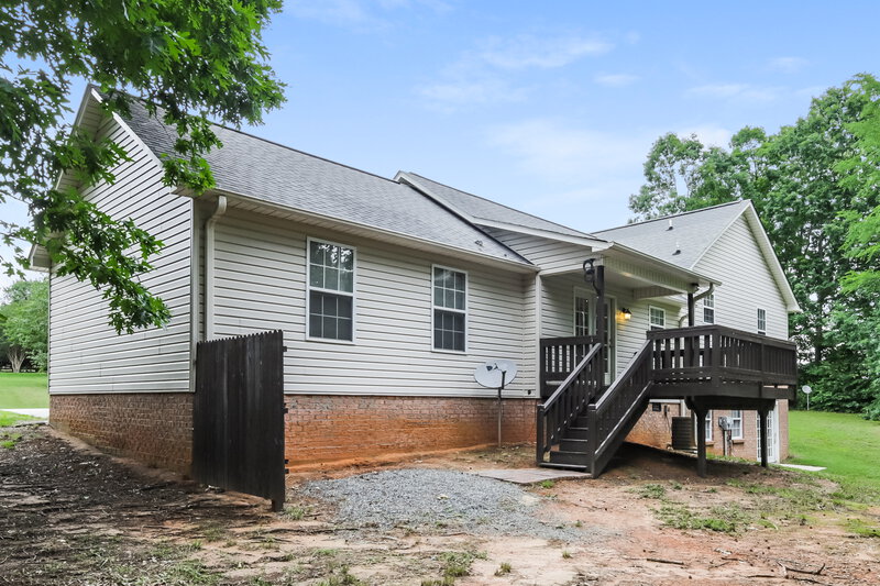 1,655/Mo, 270 Jonah Dr Linwood, NC 27299 Rear View