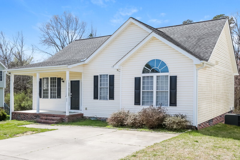 1,680/Mo, 803 Apple St Gibsonville, NC 27249 Front View