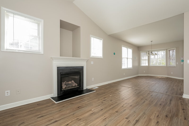 1,680/Mo, 803 Apple St Gibsonville, NC 27249 Living Room View