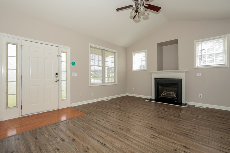 1,680/Mo, 803 Apple St Gibsonville, NC 27249 Living Room View 2