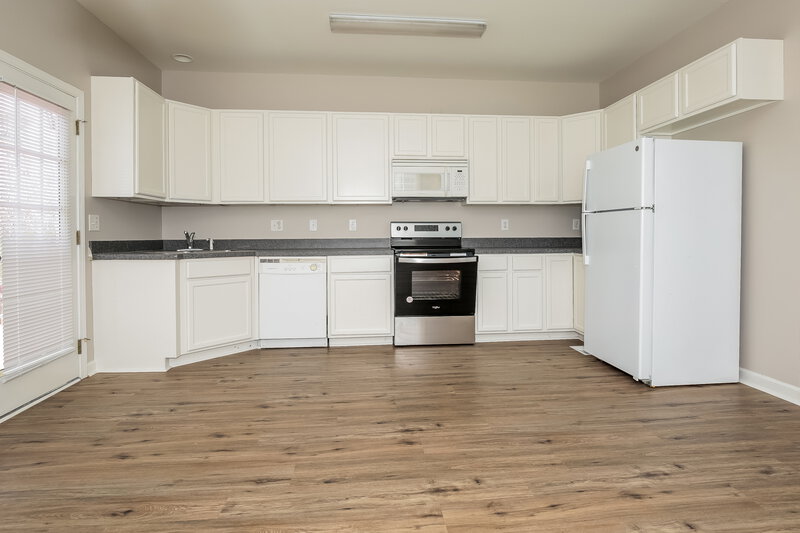 1,680/Mo, 803 Apple St Gibsonville, NC 27249 Kitchen View