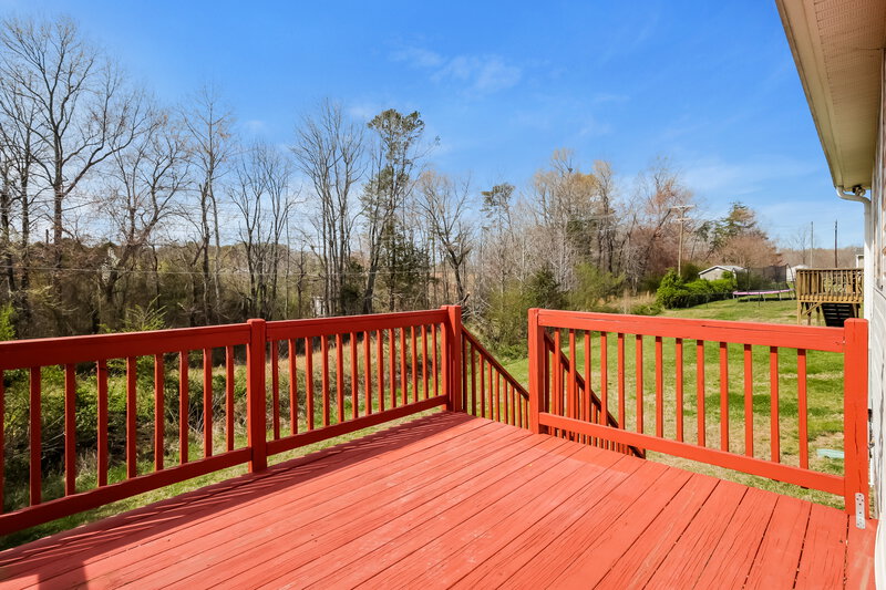 1,680/Mo, 803 Apple St Gibsonville, NC 27249 Deck View
