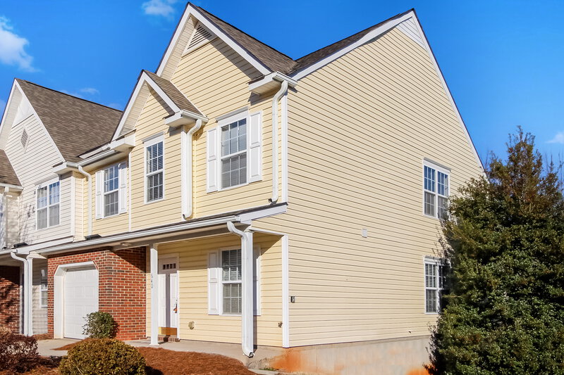 1,950/Mo, 640 Piermont Ct Winston-Salem, NC 27103 Misc View