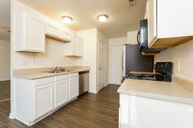 1,800/Mo, 4802 Mystic Oak Dr Browns Summit, NC 27214 Kitchen View