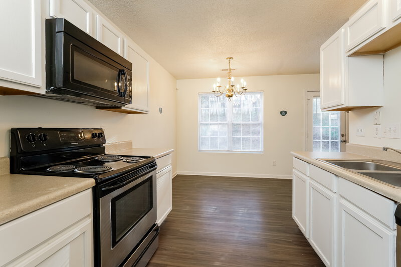 1,800/Mo, 4802 Mystic Oak Dr Browns Summit, NC 27214 Kitchen View 2