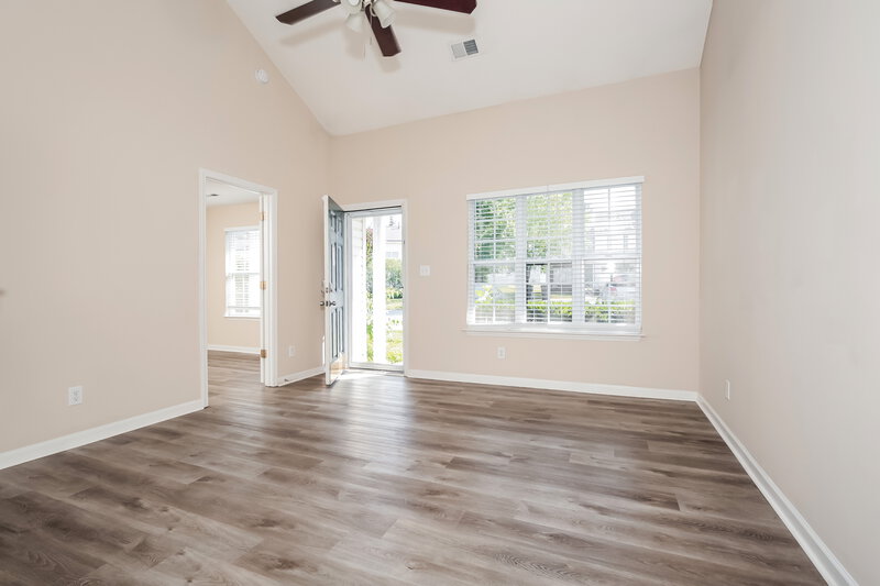 1,620/Mo, 1110 Glory Vine Rd Whitsett, NC 27377 Living Room View 2