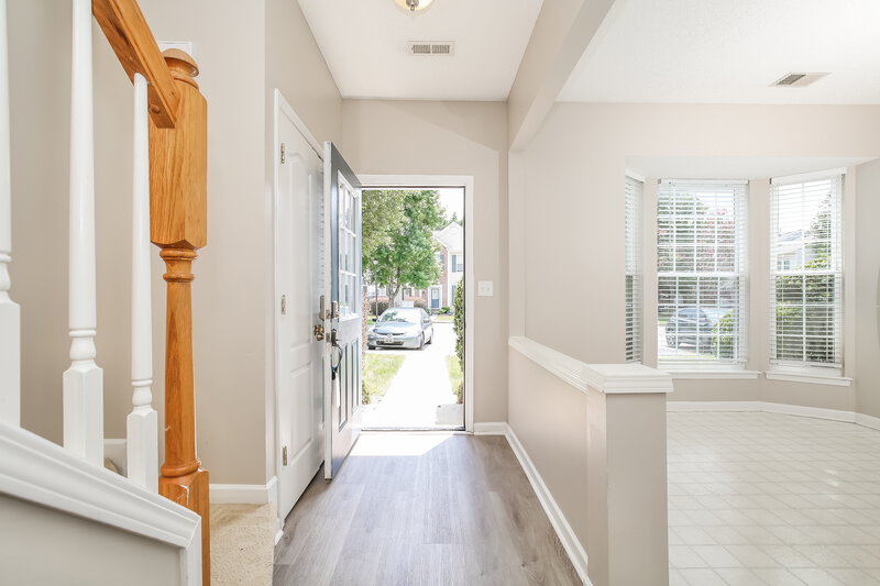 1,760/Mo, 3973 Katherine Way Jamestown, NC 27282 Foyer View