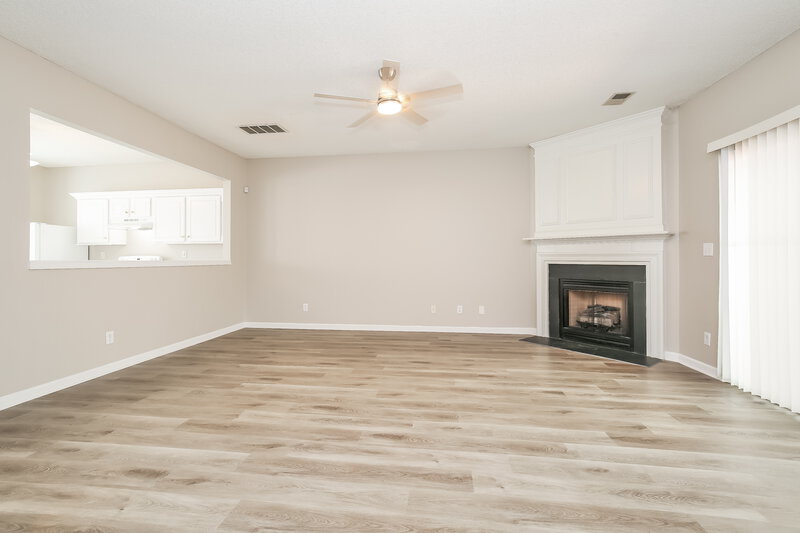 1,760/Mo, 3973 Katherine Way Jamestown, NC 27282 Living Room View 2