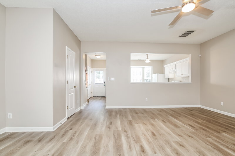 1,760/Mo, 3973 Katherine Way Jamestown, NC 27282 Living Room View 3