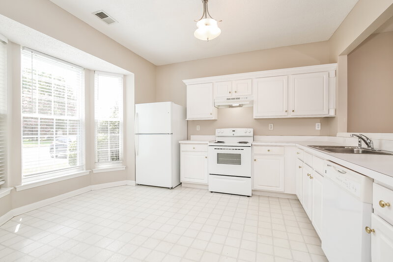 1,760/Mo, 3973 Katherine Way Jamestown, NC 27282 Kitchen View 2