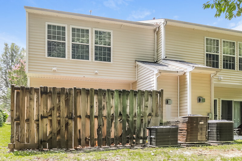 1,760/Mo, 3973 Katherine Way Jamestown, NC 27282 Rear View 2