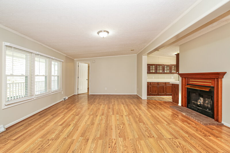 1,665/Mo, 5900 Holder Clemmons, NC 27012 Living Room View