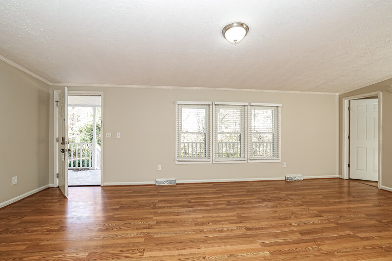 1,665/Mo, 5900 Holder Clemmons, NC 27012 Living Room View 3