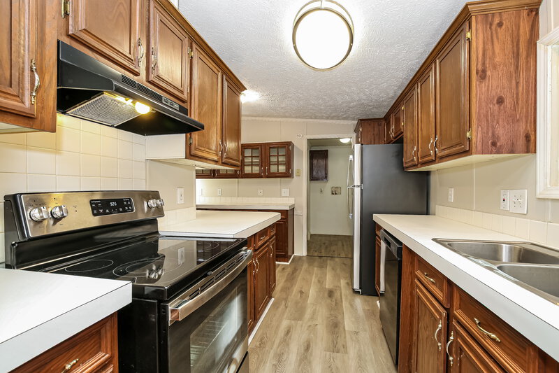 1,665/Mo, 5900 Holder Clemmons, NC 27012 Kitchen View