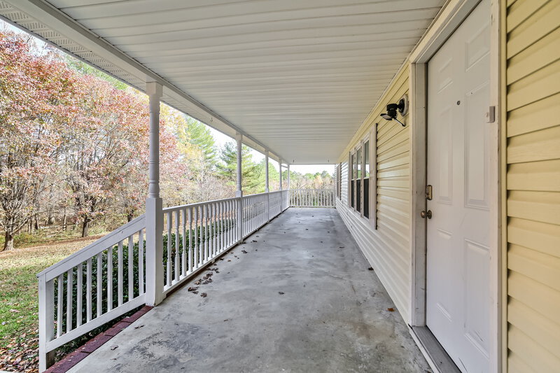 1,665/Mo, 5900 Holder Clemmons, NC 27012 Porch View