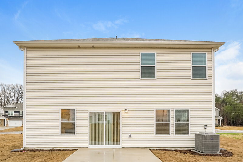 2,085/Mo, 215 Stillhouse Farm Dr Graham, NC 27253 Rear View