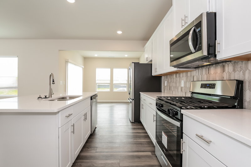 1,920/Mo, 1020 Cherry Stem Road Haw River, NC 27258 Kitchen View 2