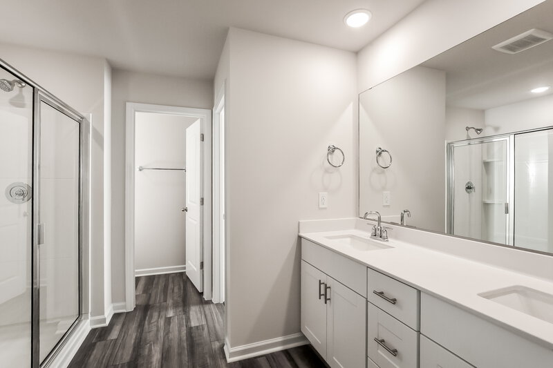 1,920/Mo, 1020 Cherry Stem Road Haw River, NC 27258 Main Bathroom View