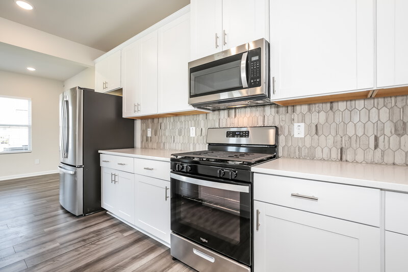 2,050/Mo, 1420 Orchard Hill Road Haw River, NC 27258 Kitchen View 4