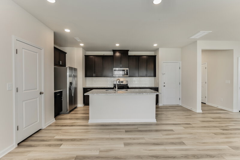 1,885/Mo, 1408 Orchard Hill Road Haw River, NC 27253 Kitchen View