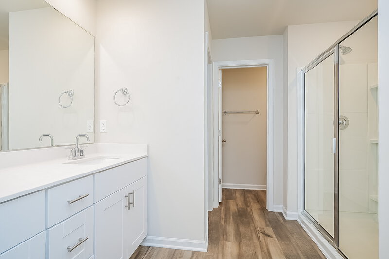 1,955/Mo, 1105 Orchard Stream Drive Haw River, NC 27258 Main Bathroom View