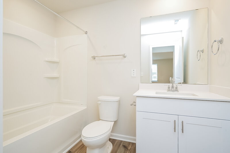 1,955/Mo, 1105 Orchard Stream Drive Haw River, NC 27258 Bathroom View
