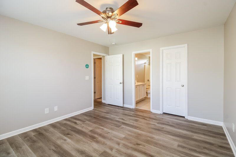 1,645/Mo, 1220 Maple Ridge Dr Burlington, NC 27217 Main Bedroom View 2