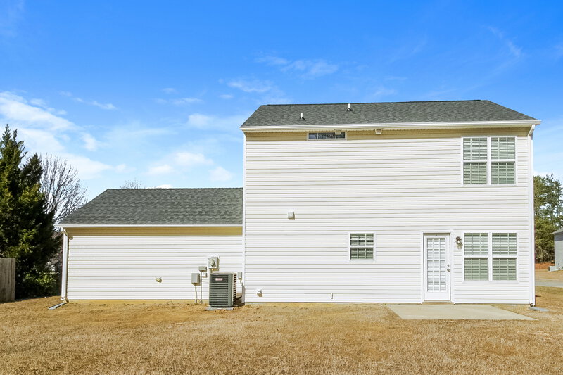 1,645/Mo, 1220 Maple Ridge Dr Burlington, NC 27217 Rear View 2