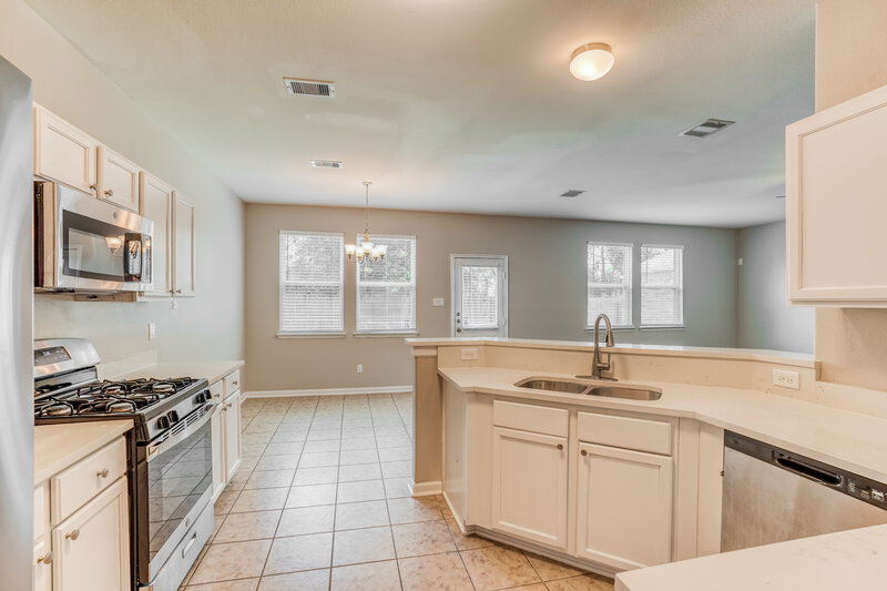 1,980/Mo, 13034 Rose Landing Dr Houston, TX 77070 Kitchen View