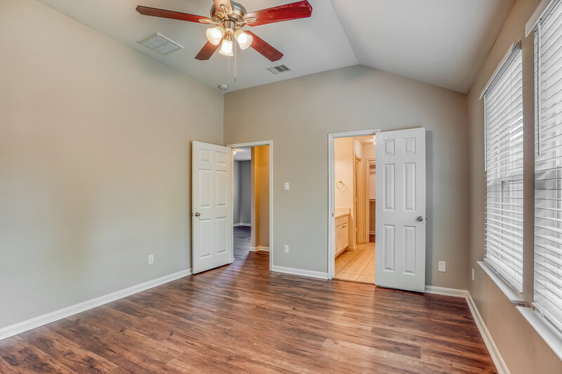 1,980/Mo, 13034 Rose Landing Dr Houston, TX 77070 Main Bedroom View 2