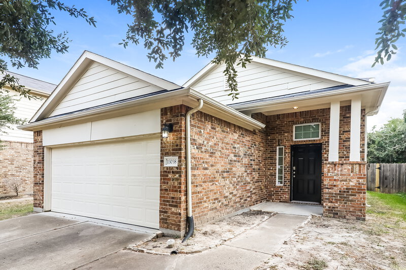 1,980/Mo, 13038 Rose Landing Dr Houston, TX 77070 Front View