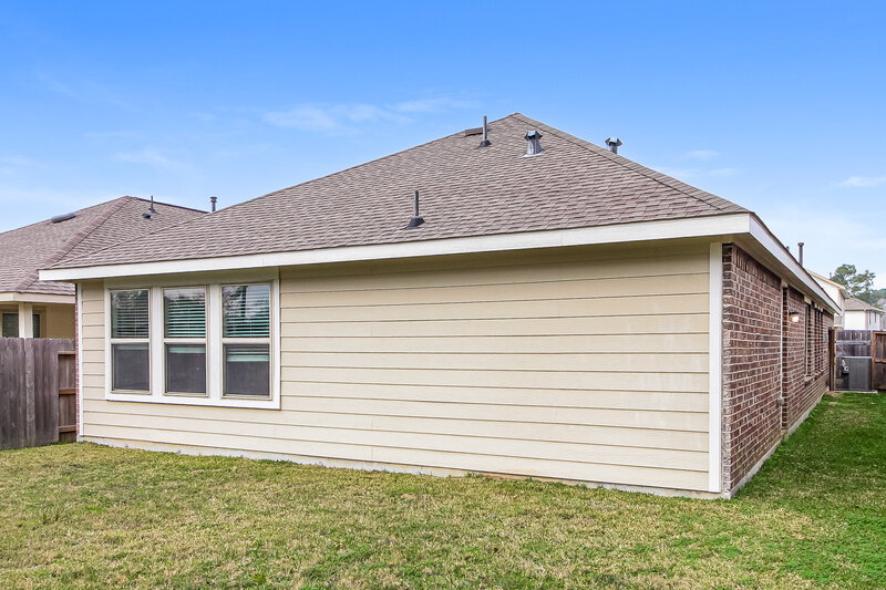 1,820/Mo, 1731 Sahara Dr Crosby, TX 77532 Rear View