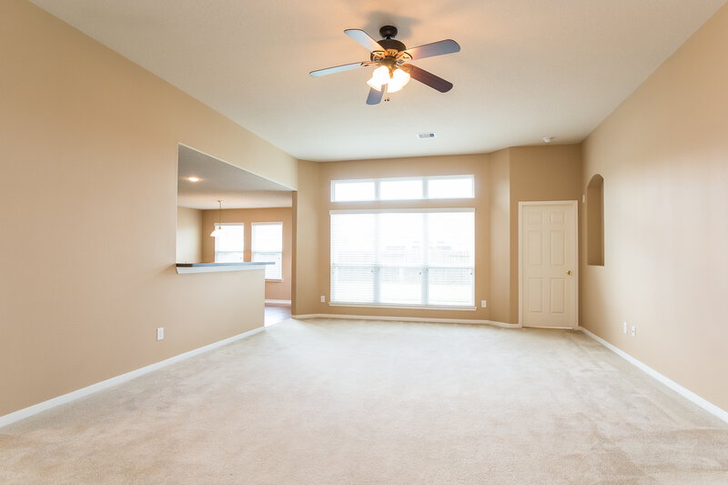 2,030/Mo, 17302 Cricket Mill Dr Humble, TX 77346 Living Room View