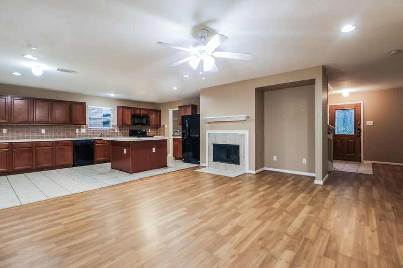 2,090/Mo, 16135 Cole Bridge Ln Cypress, TX 77429 Living Room View 2