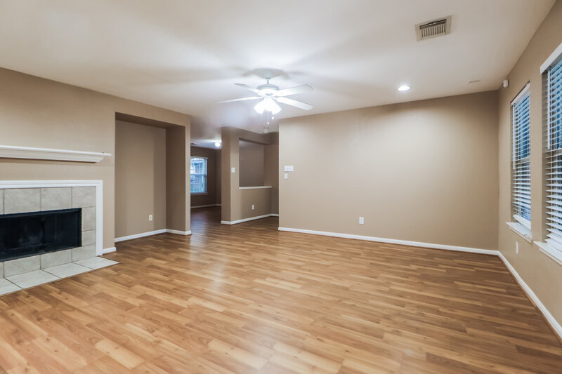 2,090/Mo, 16135 Cole Bridge Ln Cypress, TX 77429 Living Room View 3