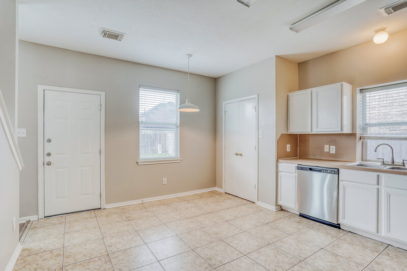 2,040/Mo, 3606 Evergreen Square Trl Fresno, TX 77545 Breakfast Nook View