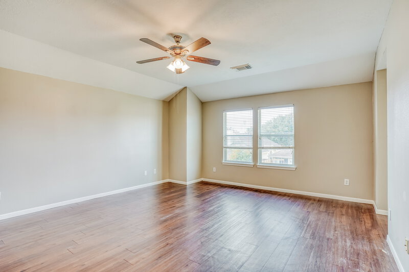 2,040/Mo, 3606 Evergreen Square Trl Fresno, TX 77545 Main Bedroom View