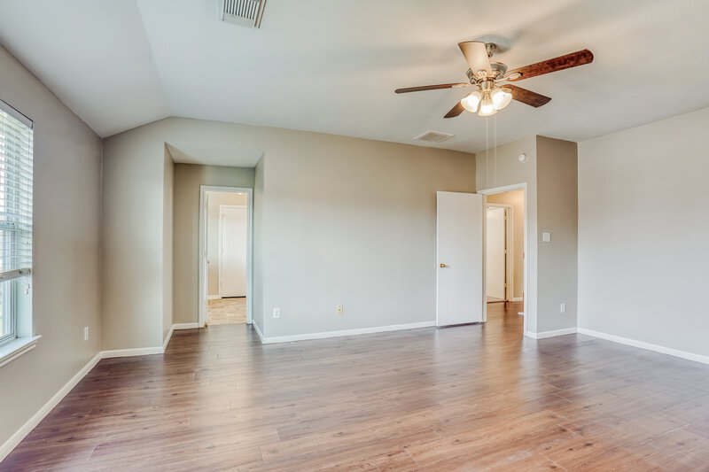 2,040/Mo, 3606 Evergreen Square Trl Fresno, TX 77545 Main Bedroom View 2