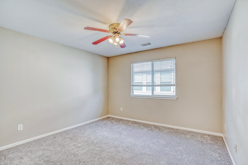 2,040/Mo, 3606 Evergreen Square Trl Fresno, TX 77545 Bedroom View 3