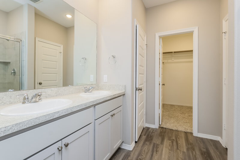 1,835/Mo, 16731 Rover Ln Porter, TX 77365 Main Bathroom View 2