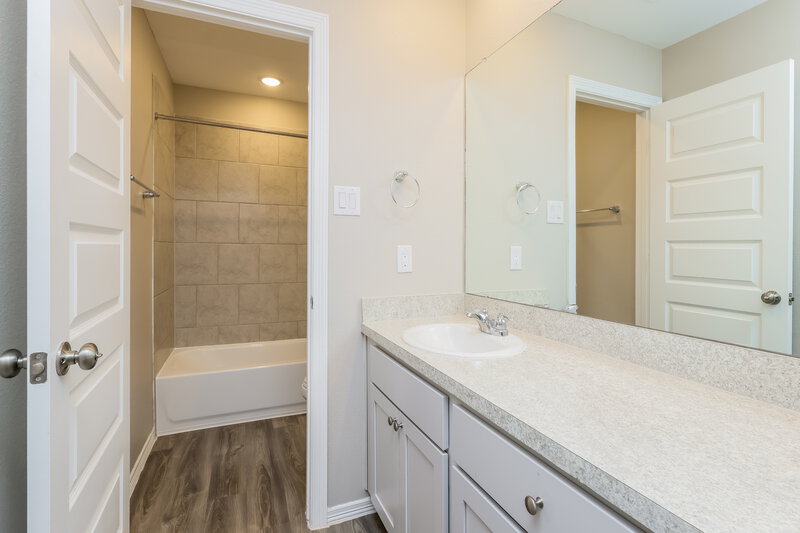 1,835/Mo, 16731 Rover Ln Porter, TX 77365 Bathroom View
