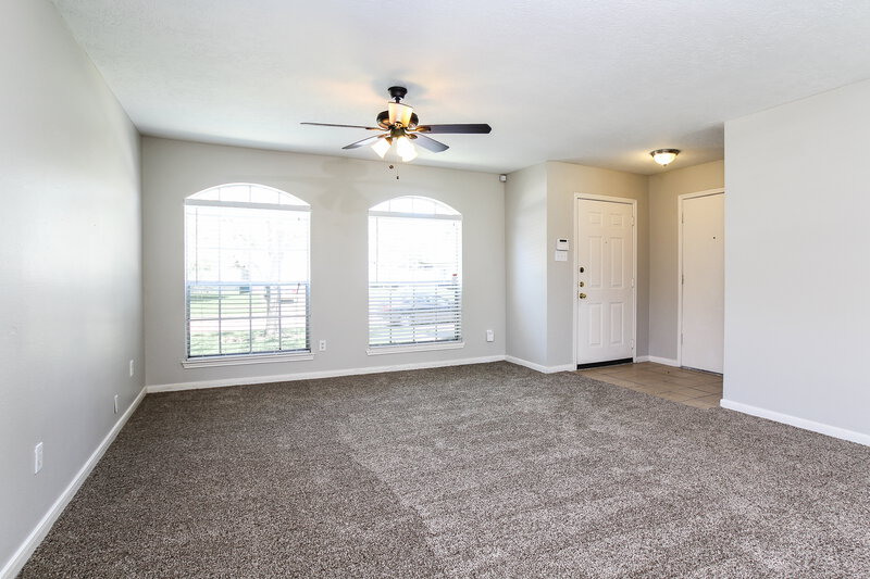 1,790/Mo, 18407 Willow Moss Dr Katy, TX 77449 Living Roomlarge View